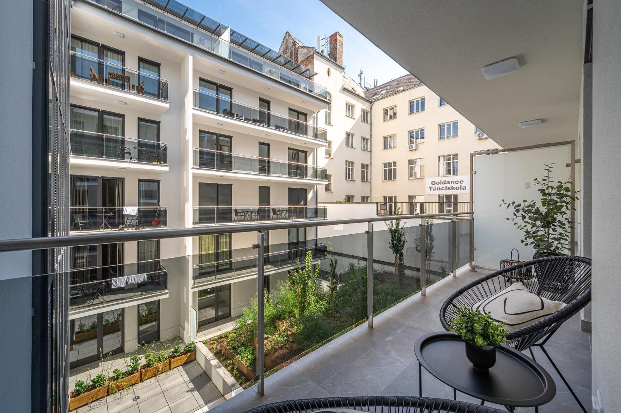 Condo With Balcony @ Downtown Budapest Eksteriør bilde